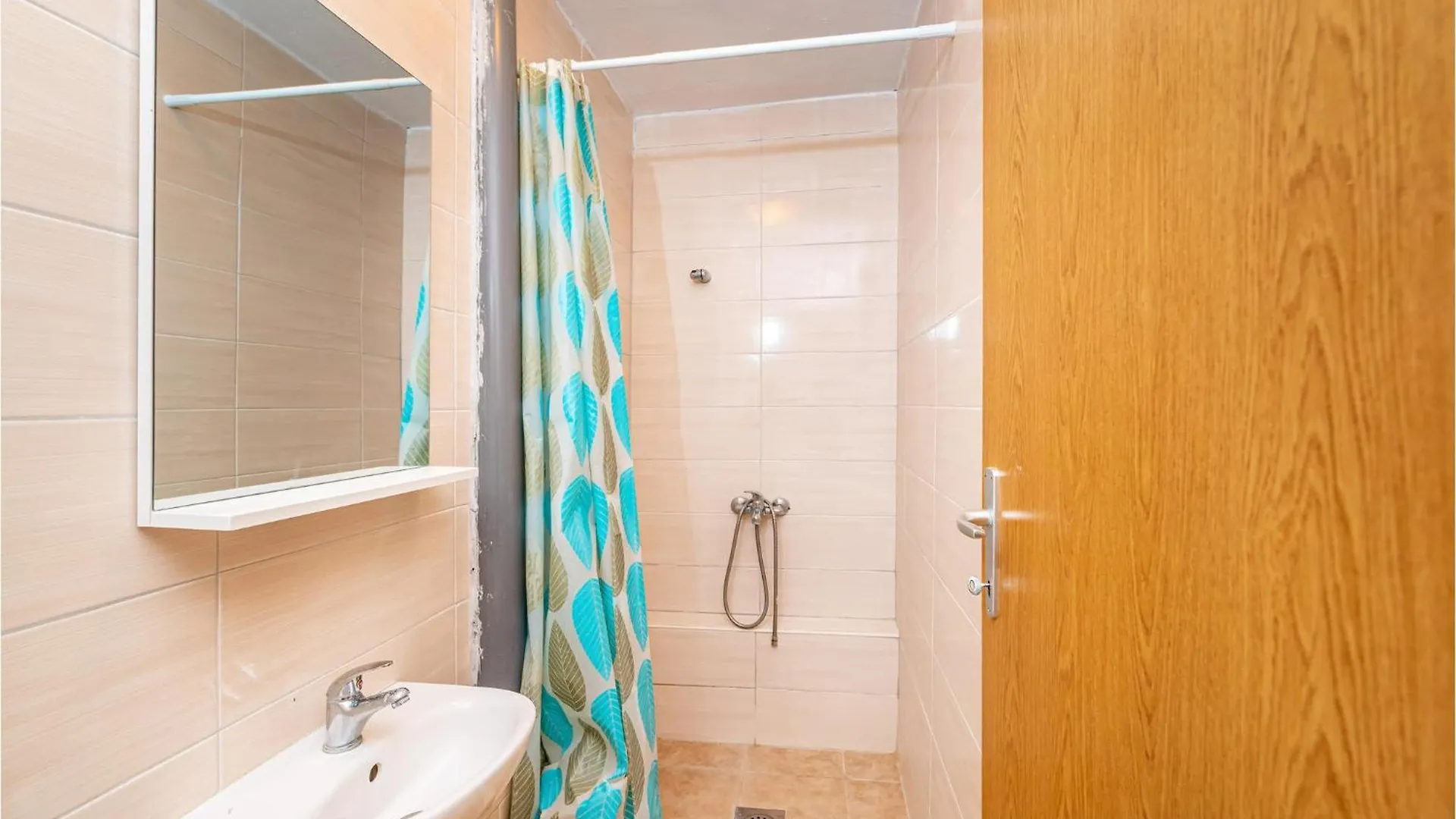 Сasa de vacaciones 4 Bedroom Nice Home In Lisane Tinjske Croacia