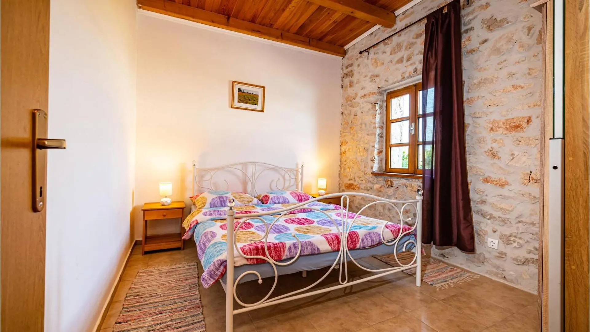 4 Bedroom Nice Home In Lisane Tinjske Сasa de vacaciones