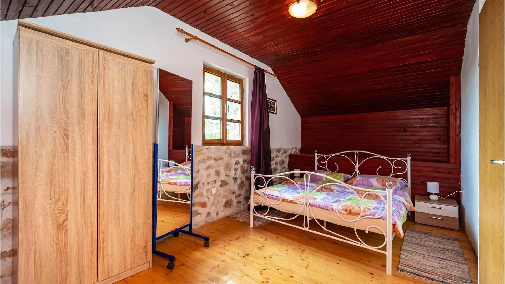 4 Bedroom Nice Home In Lisane Tinjske 0*,
